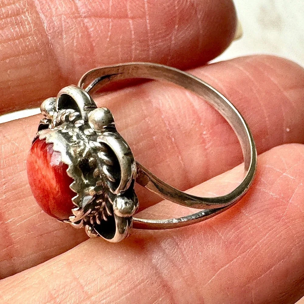 Navajo Flower Ring Red Spiny Oyster Sz 8 Sterling Silver Scalloped Native Amer